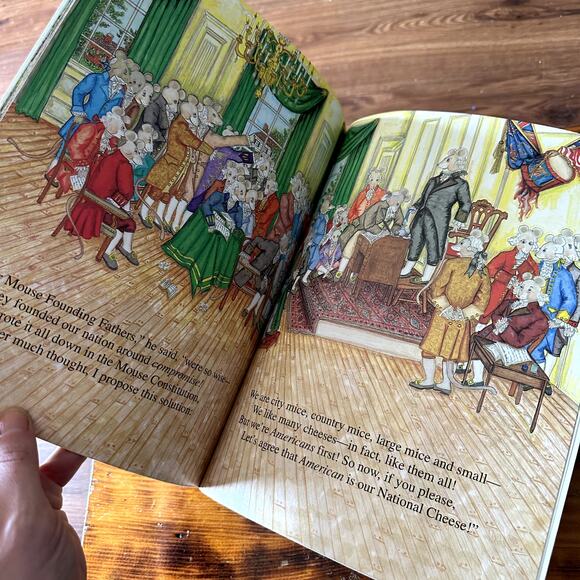 Vintage 1999 House Mouse Senate Mouse The Capital Paperback Book - Picture 8 of 10